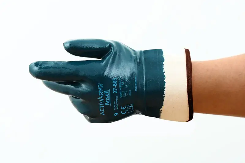 Guantes nitrilo alta abrasión Ansell ActivArmr® 27-805 en vista lateral sobre la mano.
