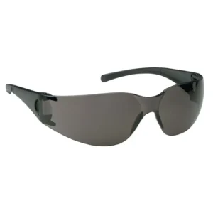 Gafas seguridad industrial antivaho KleenGuard™ Element™ con lentes oscuros y montura negra.
